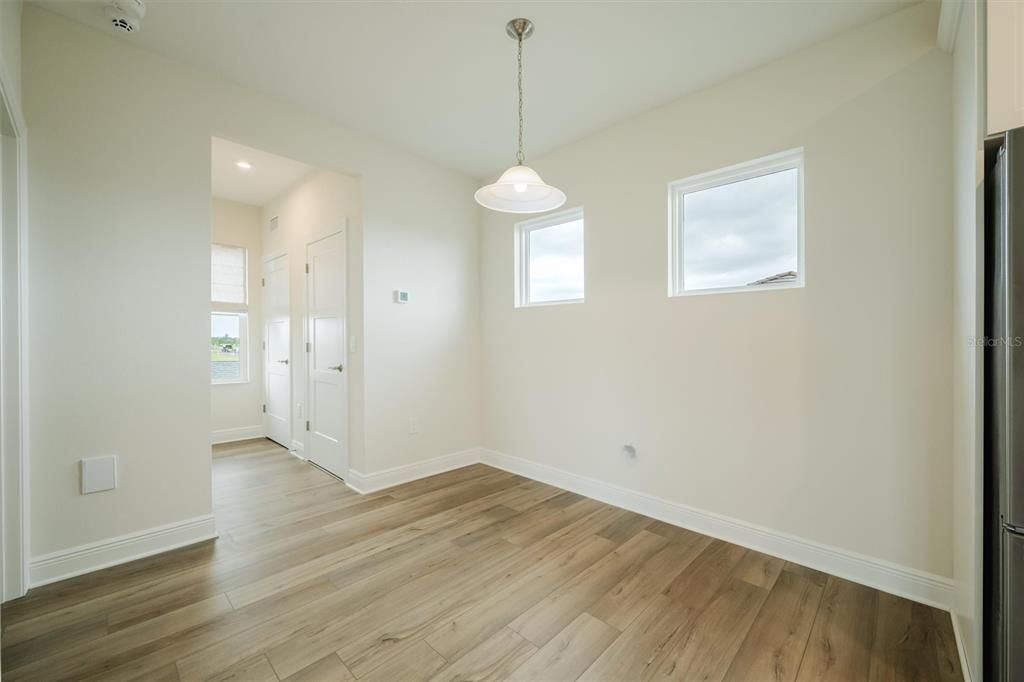 For Rent: $2,000 (1 beds, 1 baths, 800 Square Feet)