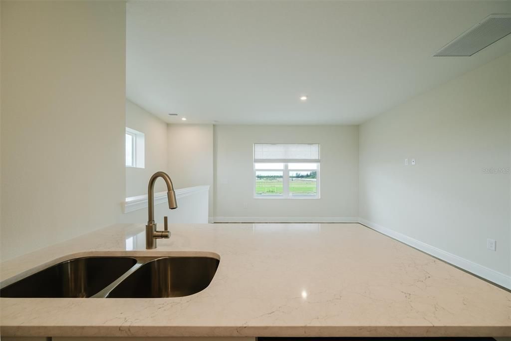 For Rent: $2,000 (1 beds, 1 baths, 800 Square Feet)