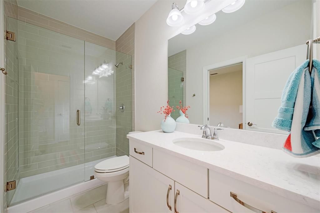For Rent: $2,000 (1 beds, 1 baths, 800 Square Feet)