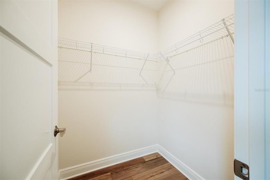 For Rent: $2,000 (1 beds, 1 baths, 800 Square Feet)