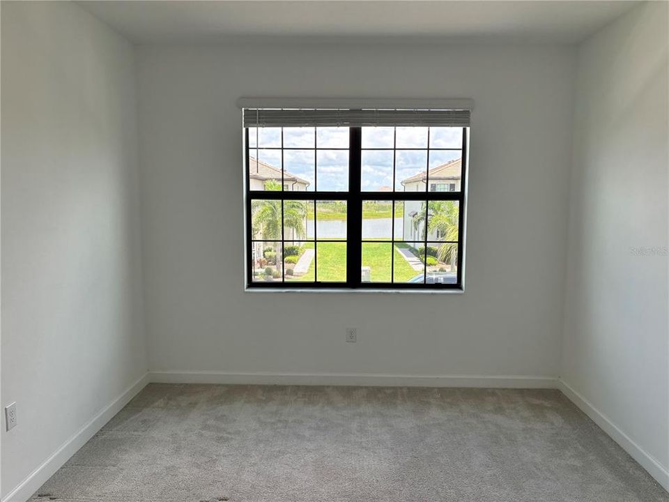 En Venta: $329,000 (3 camas, 2 baños, 1925 Pies cuadrados)