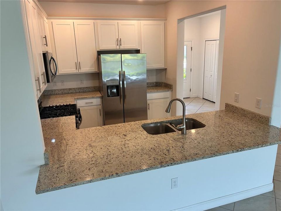 En Venta: $329,000 (3 camas, 2 baños, 1925 Pies cuadrados)