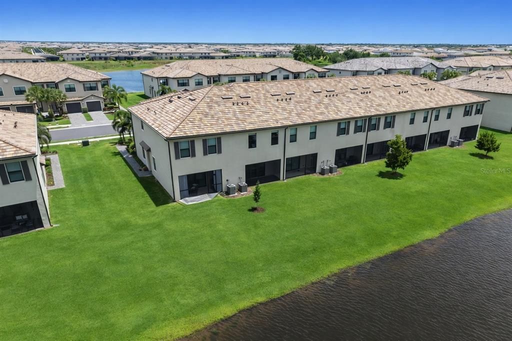 En Venta: $329,000 (3 camas, 2 baños, 1925 Pies cuadrados)