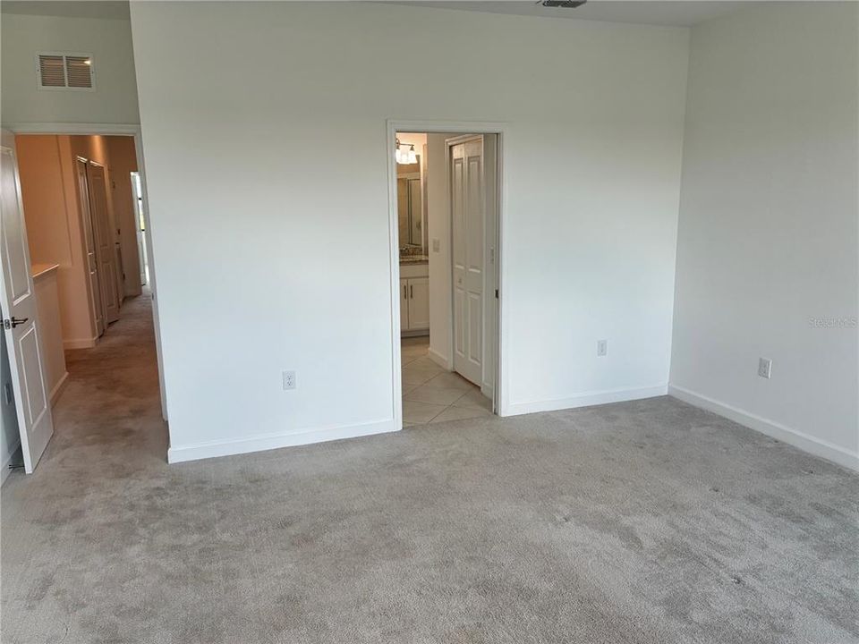 En Venta: $329,000 (3 camas, 2 baños, 1925 Pies cuadrados)