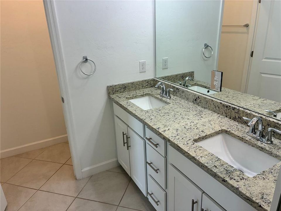 En Venta: $329,000 (3 camas, 2 baños, 1925 Pies cuadrados)