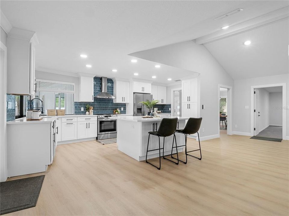 For Sale: $729,900 (3 beds, 3 baths, 2578 Square Feet)