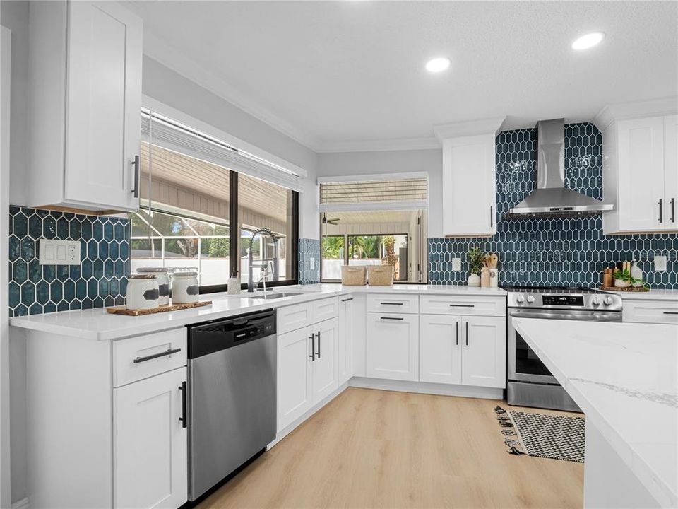 For Sale: $729,900 (3 beds, 3 baths, 2578 Square Feet)