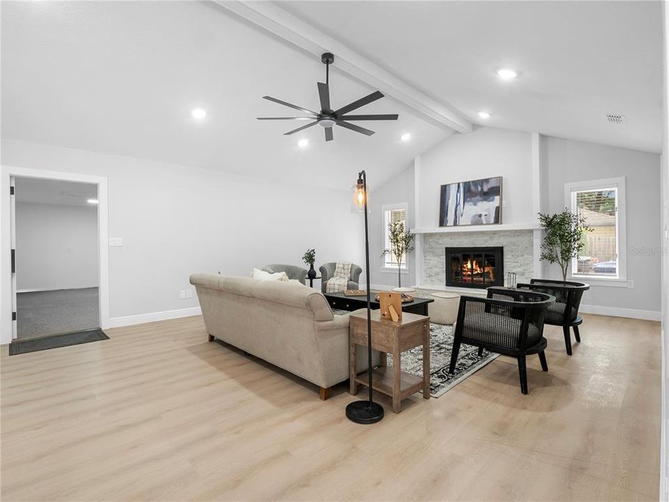 For Sale: $729,900 (3 beds, 3 baths, 2578 Square Feet)