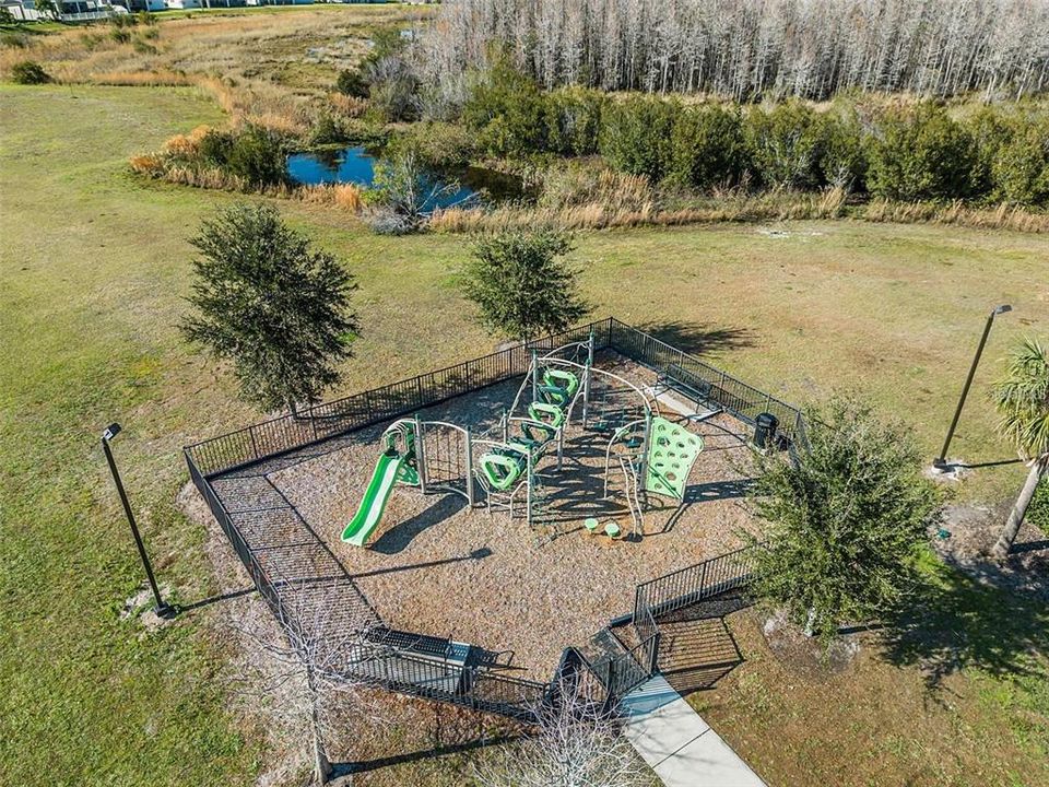 For Rent: $2,400 (4 beds, 2 baths, 2144 Square Feet)