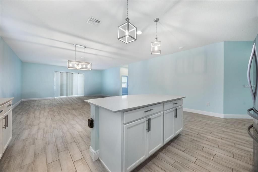 For Rent: $2,400 (4 beds, 2 baths, 2144 Square Feet)