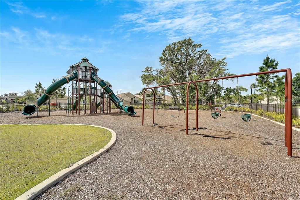 For Sale: $338,999 (4 beds, 2 baths, 1914 Square Feet)