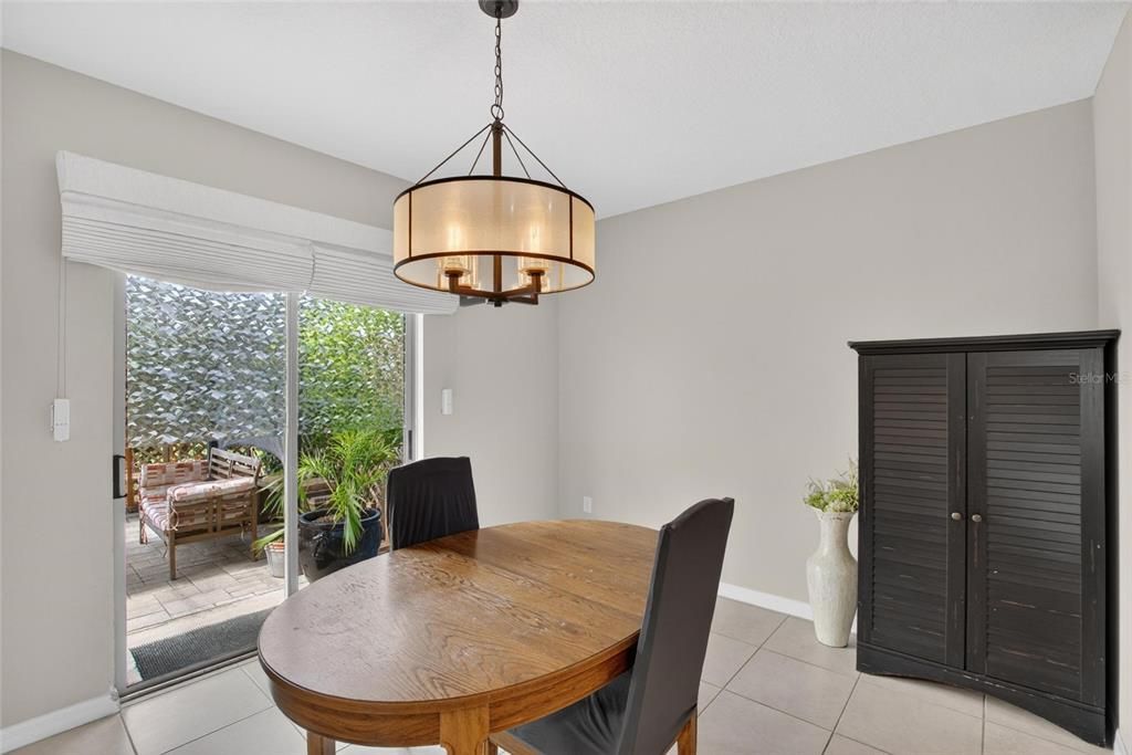 For Sale: $338,999 (4 beds, 2 baths, 1914 Square Feet)