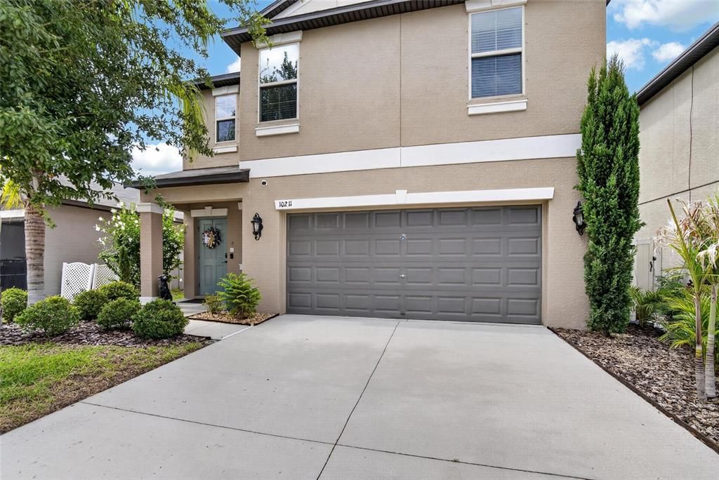 For Sale: $338,999 (4 beds, 2 baths, 1914 Square Feet)