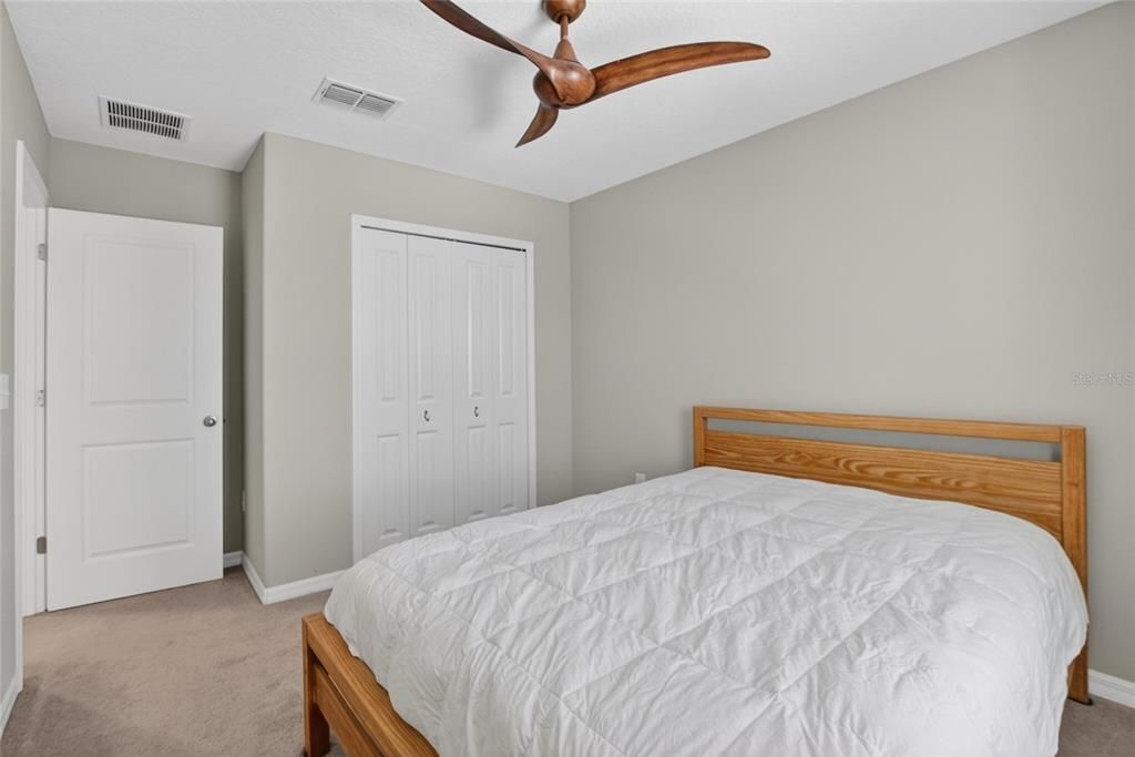 For Sale: $338,999 (4 beds, 2 baths, 1914 Square Feet)