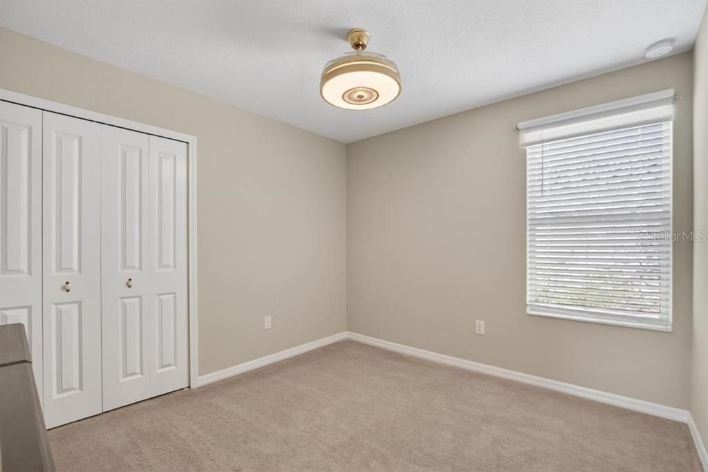 For Sale: $338,999 (4 beds, 2 baths, 1914 Square Feet)