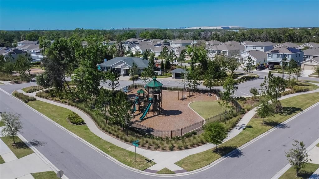 For Sale: $338,999 (4 beds, 2 baths, 1914 Square Feet)