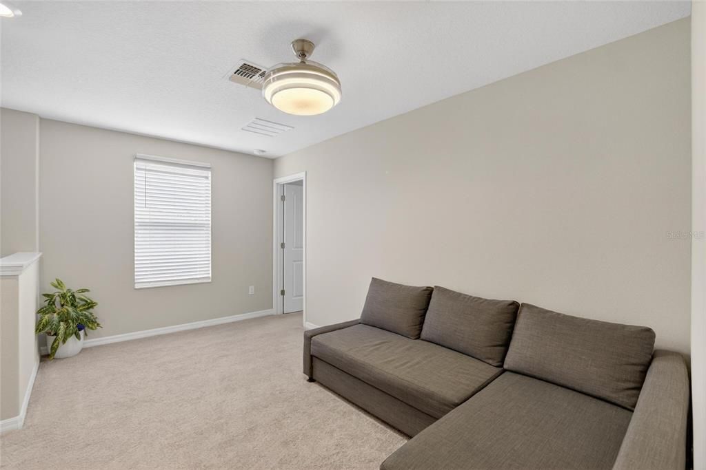 For Sale: $338,999 (4 beds, 2 baths, 1914 Square Feet)