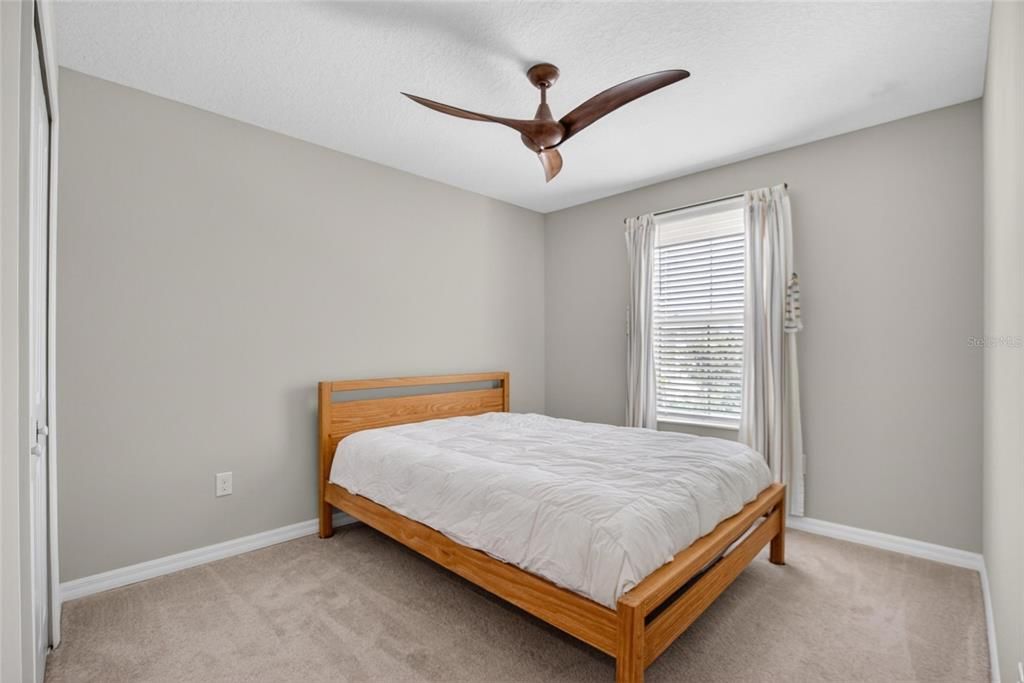 For Sale: $338,999 (4 beds, 2 baths, 1914 Square Feet)