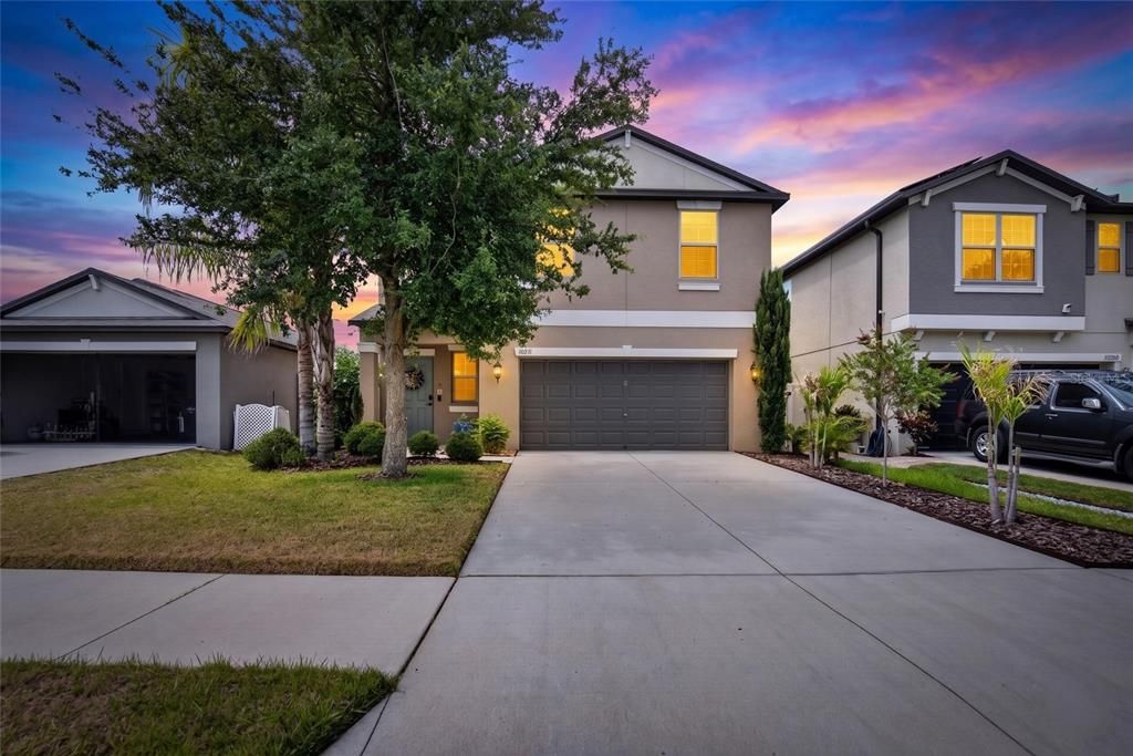 For Sale: $338,999 (4 beds, 2 baths, 1914 Square Feet)