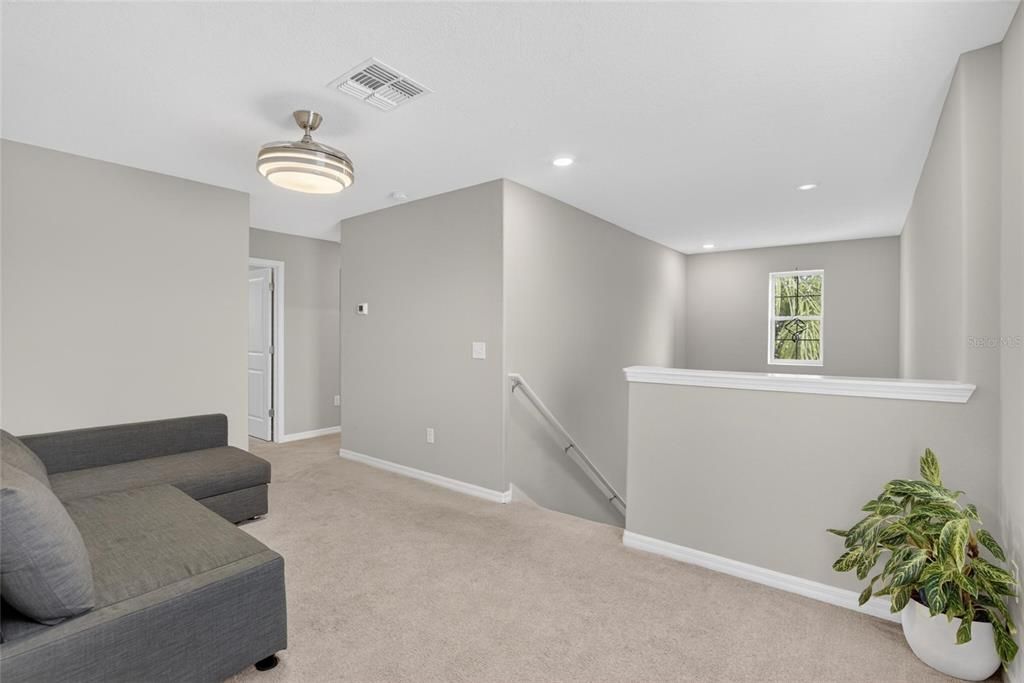 For Sale: $338,999 (4 beds, 2 baths, 1914 Square Feet)