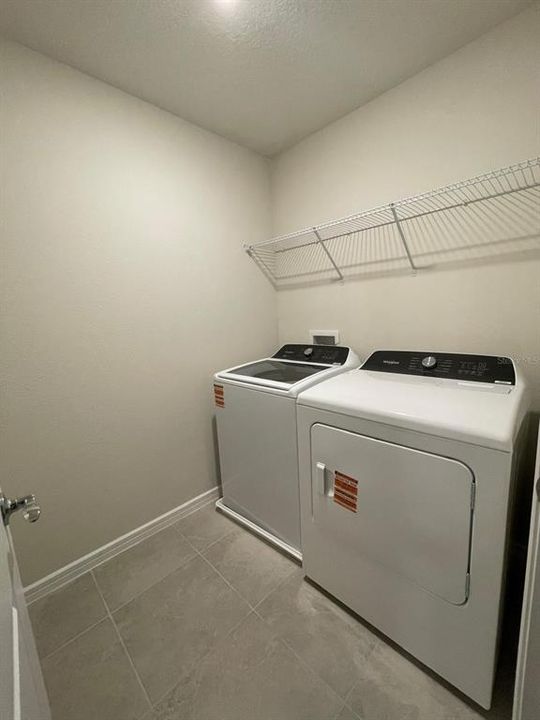 En Venta: $369,000 (3 camas, 2 baños, 1553 Pies cuadrados)