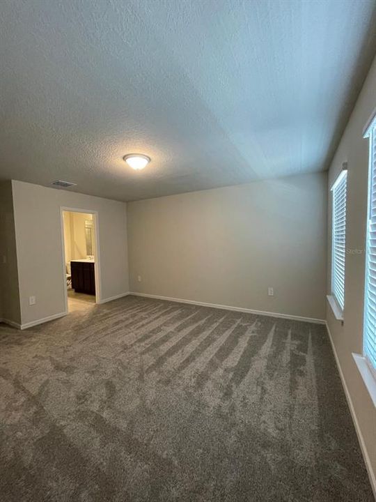 En Venta: $369,000 (3 camas, 2 baños, 1553 Pies cuadrados)