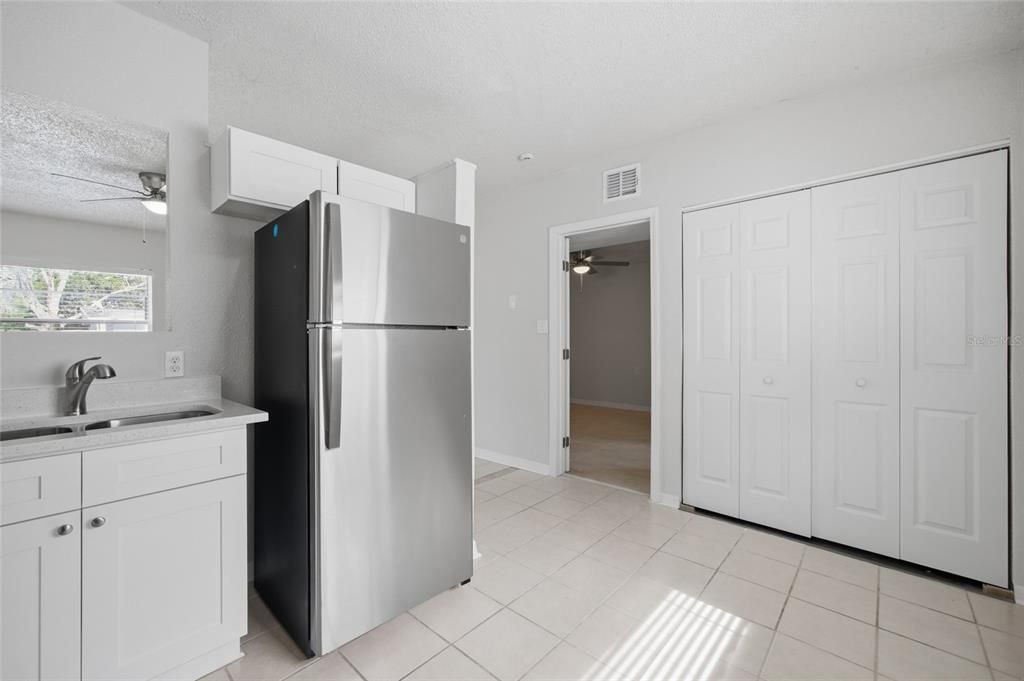 For Sale: $199,900 (3 beds, 2 baths, 1050 Square Feet)