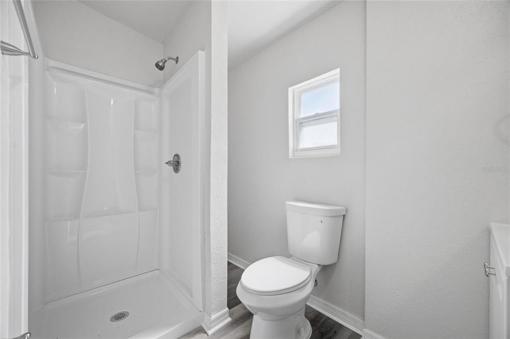 For Sale: $199,900 (3 beds, 2 baths, 1050 Square Feet)