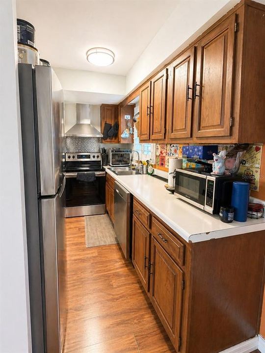 На продажу: $165,000 (2 спален, 2 ванн, 1030 Квадратных фут)