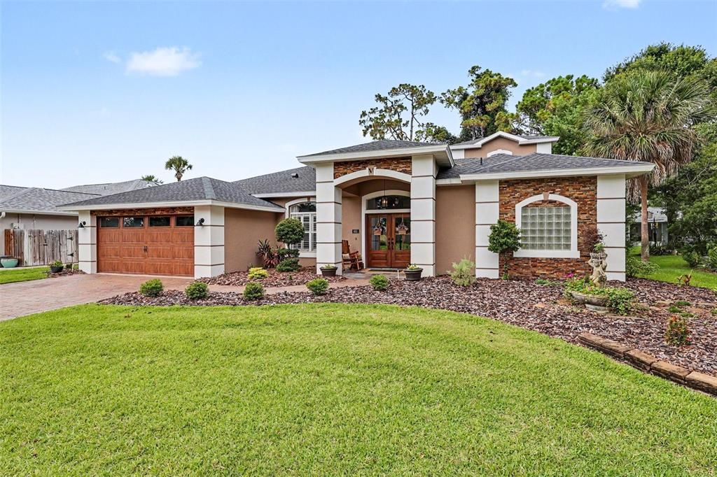For Sale: $650,000 (4 beds, 3 baths, 2840 Square Feet)