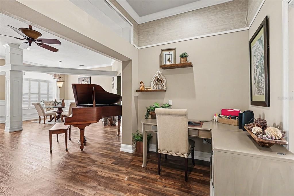 For Sale: $650,000 (4 beds, 3 baths, 2840 Square Feet)