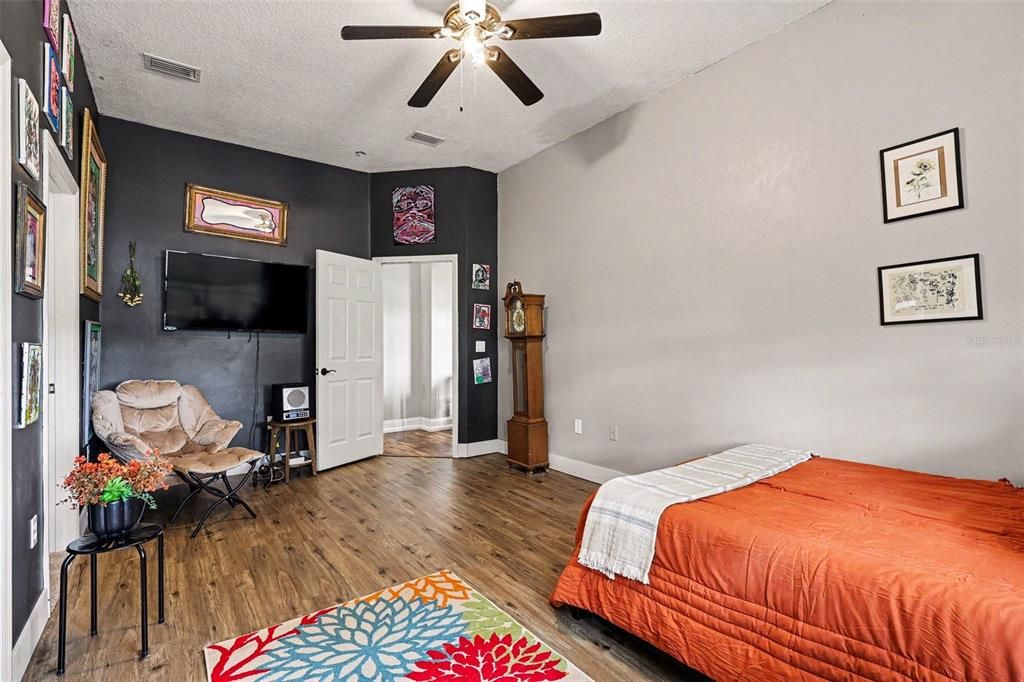 For Sale: $650,000 (4 beds, 3 baths, 2840 Square Feet)
