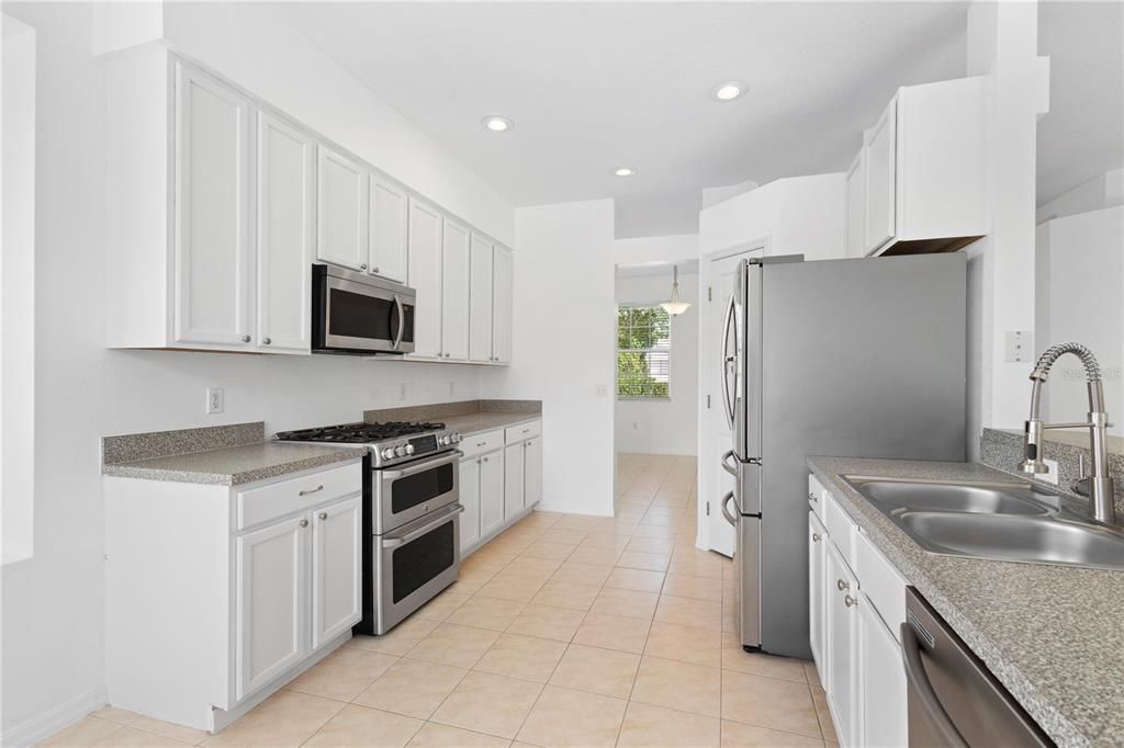 For Sale: $399,000 (3 beds, 2 baths, 1771 Square Feet)