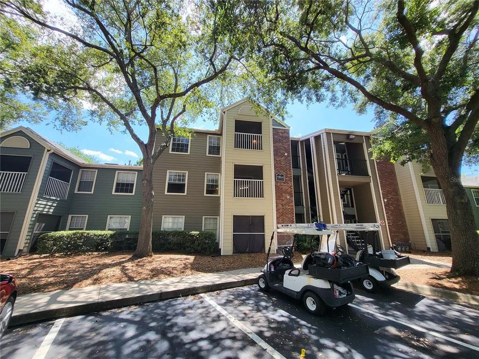 For Sale: $157,500 (2 beds, 2 baths, 874 Square Feet)