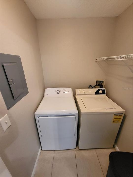 For Sale: $157,500 (2 beds, 2 baths, 874 Square Feet)