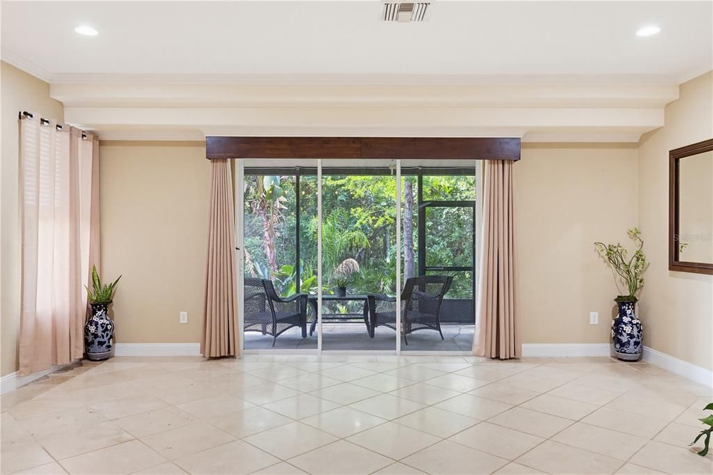 For Rent: $2,250 (3 beds, 2 baths, 2138 Square Feet)