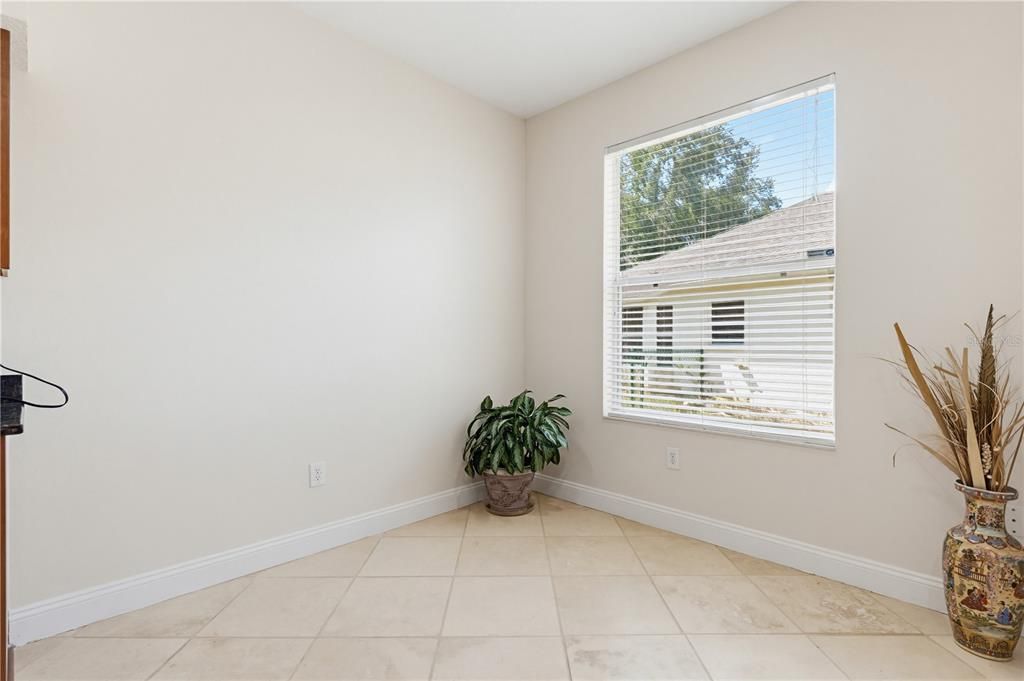 For Rent: $2,250 (3 beds, 2 baths, 2138 Square Feet)
