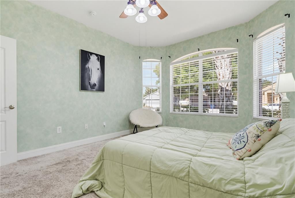 For Rent: $2,250 (3 beds, 2 baths, 2138 Square Feet)