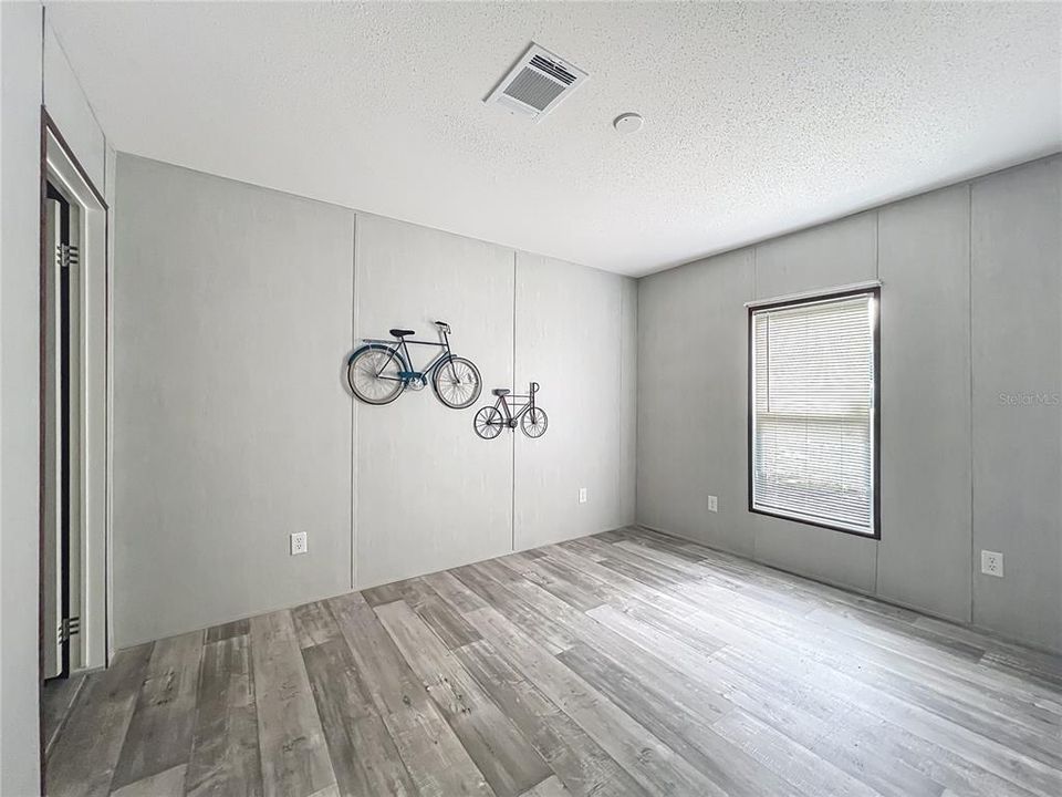 For Sale: $249,900 (4 beds, 2 baths, 1768 Square Feet)