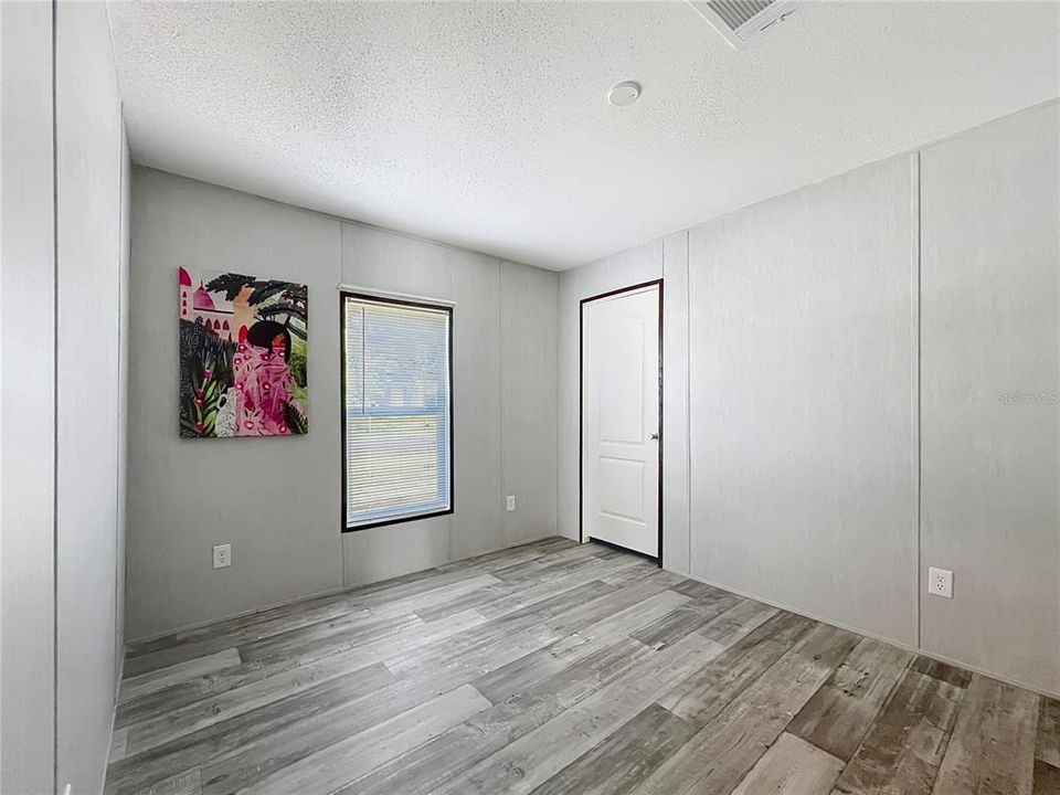 For Sale: $249,900 (4 beds, 2 baths, 1768 Square Feet)