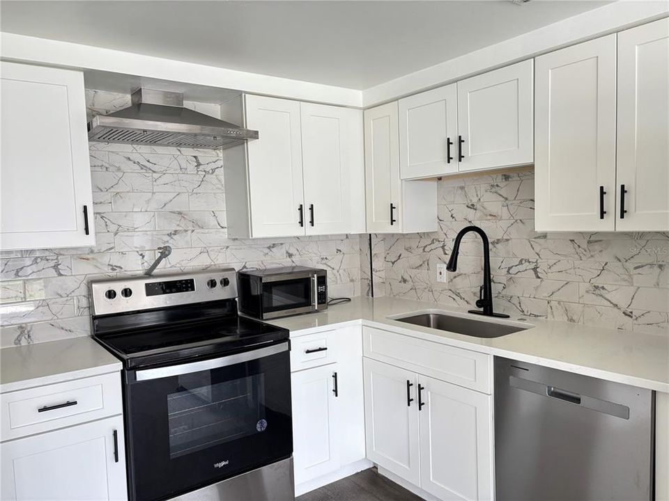 For Sale: $409,999 (3 beds, 2 baths, 1492 Square Feet)