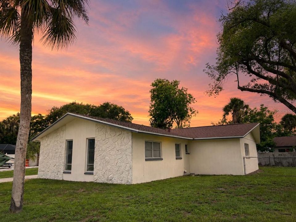 For Sale: $409,999 (3 beds, 2 baths, 1492 Square Feet)