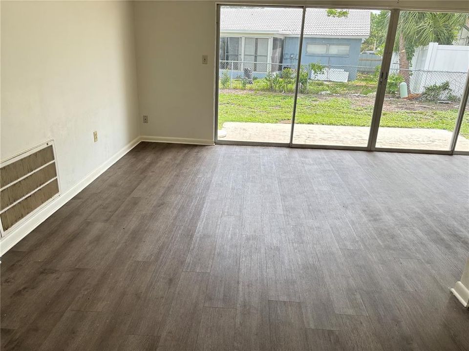 For Sale: $409,999 (3 beds, 2 baths, 1492 Square Feet)