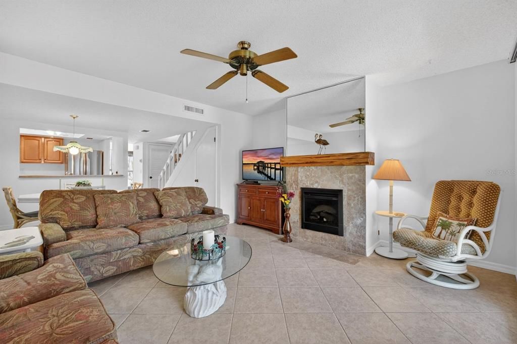 For Sale: $442,258 (2 beds, 2 baths, 1232 Square Feet)