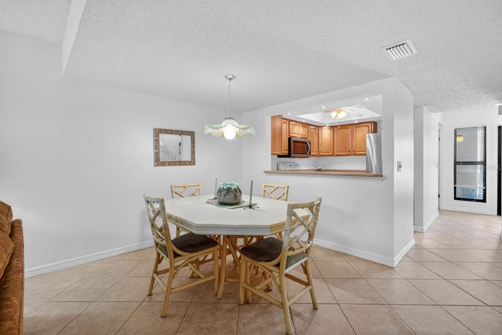 For Sale: $442,258 (2 beds, 2 baths, 1232 Square Feet)