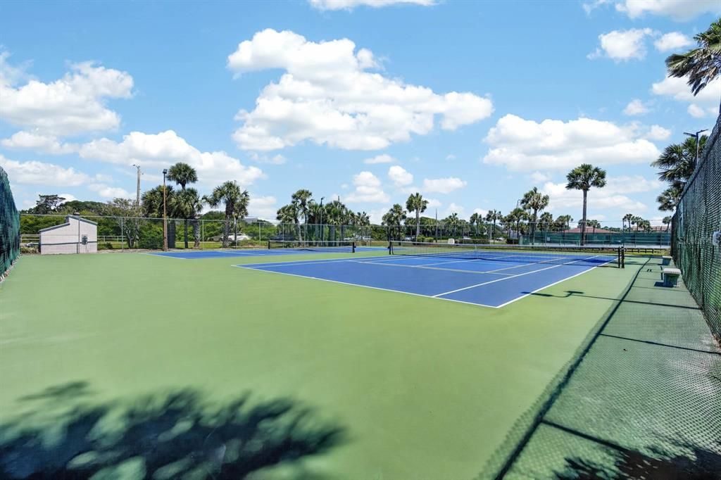 For Sale: $442,258 (2 beds, 2 baths, 1232 Square Feet)