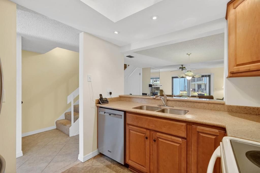 For Sale: $442,258 (2 beds, 2 baths, 1232 Square Feet)