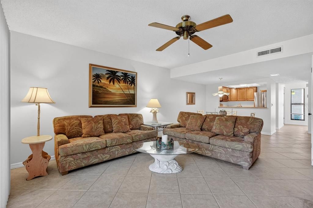 For Sale: $442,258 (2 beds, 2 baths, 1232 Square Feet)