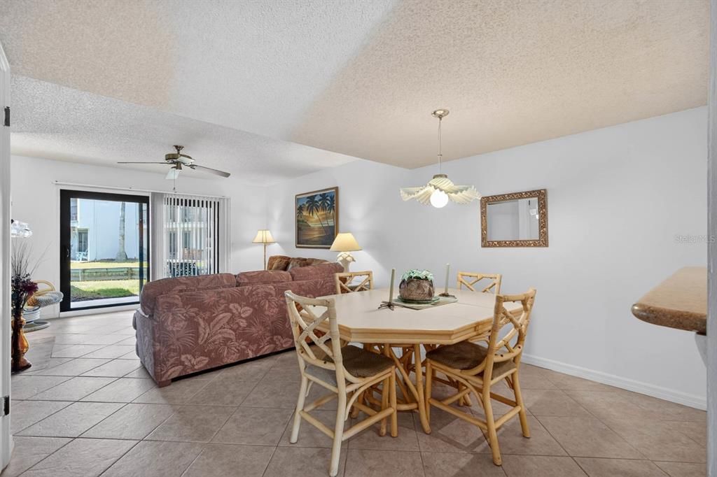 For Sale: $442,258 (2 beds, 2 baths, 1232 Square Feet)