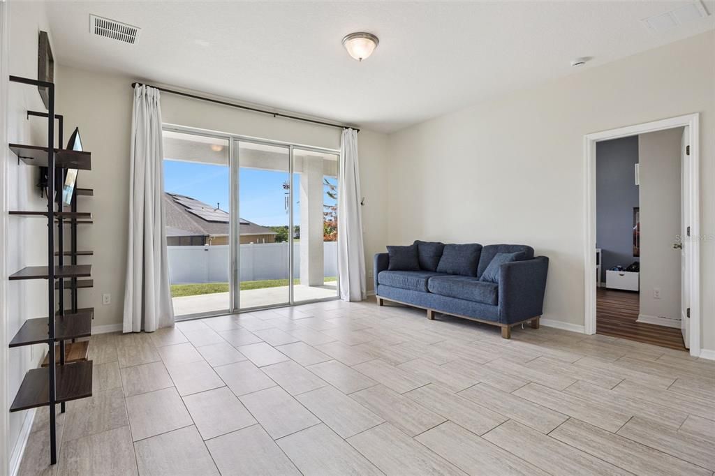 For Sale: $509,000 (4 beds, 2 baths, 2383 Square Feet)